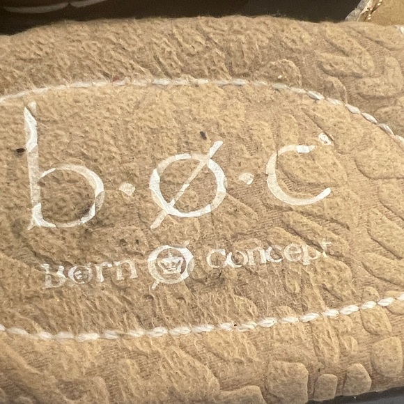 b.o.c. White and Tan Floral Sandals - Picture 9 of 9